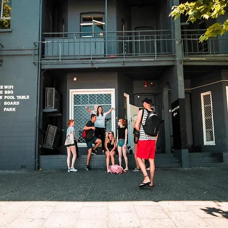 The Hive Hostel - Traveler Friendly, Passport Only-3